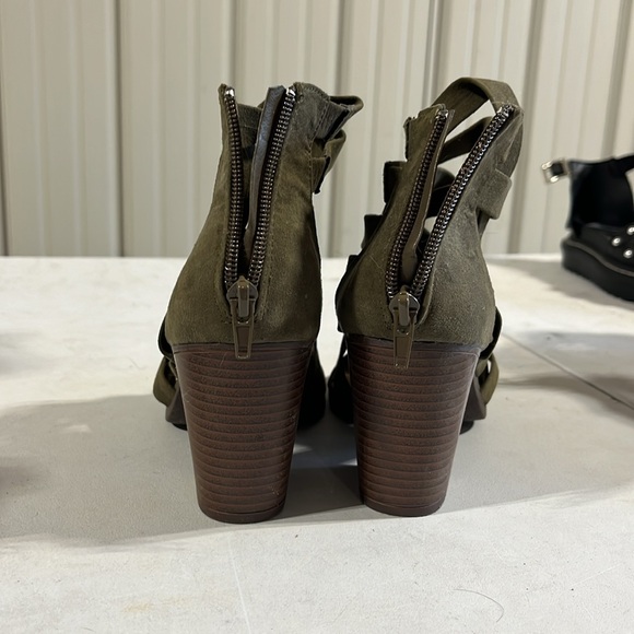 Just fab, size 7.5, olive green - Picture 3 of 3